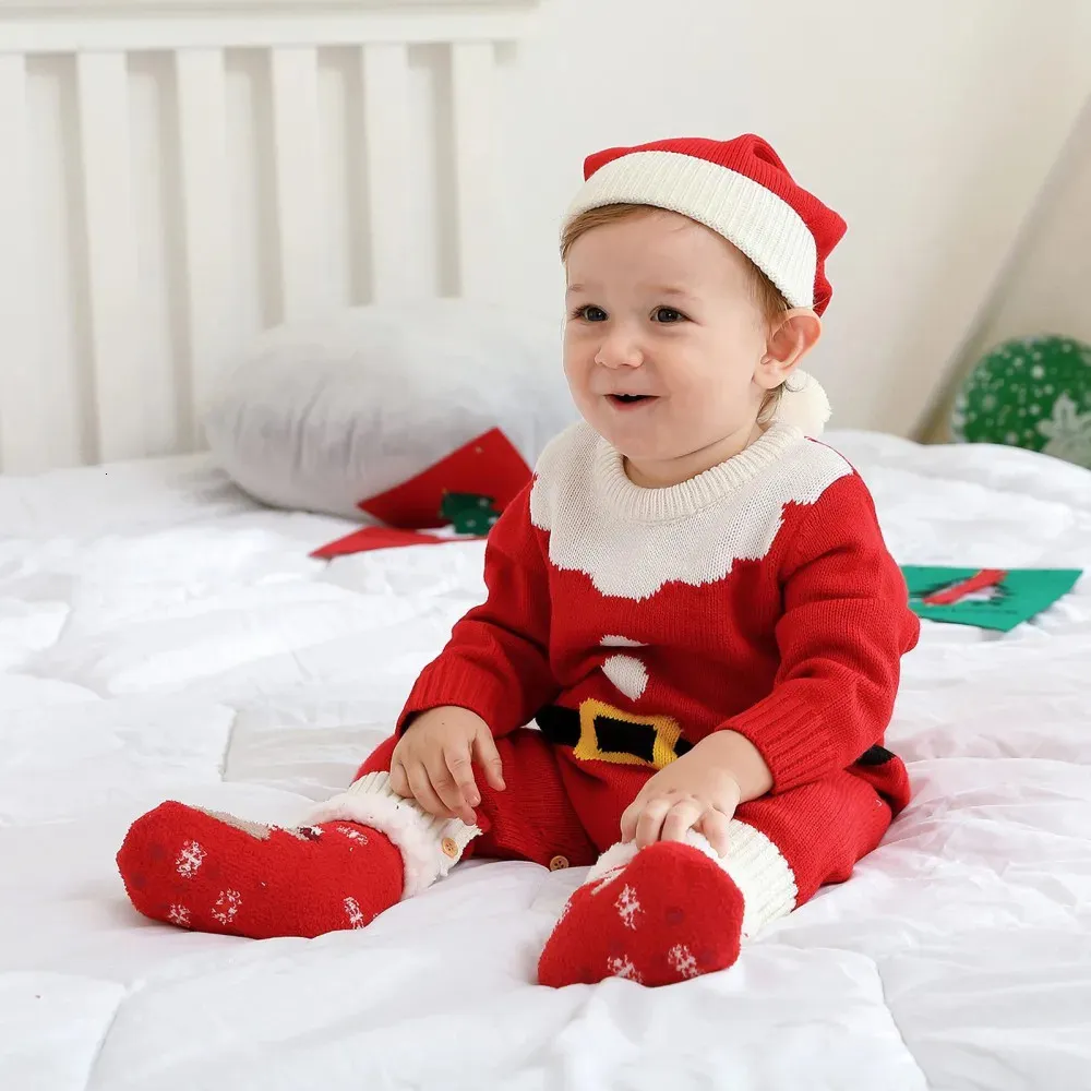 Rompers Christmas Baby Girls Boys Set Romper Sticked Long Sleeve Santa Claus Cosplay Jumpsuit Hats Kids Spädbarn Varma kostymkläder 231130