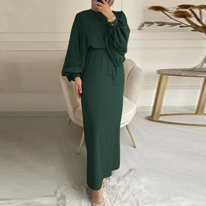 Etniska kläder Långärmad solid färg Sundress Abayas för kvinnor Elegant enkel snörning Muslimsk klänningsmoktor