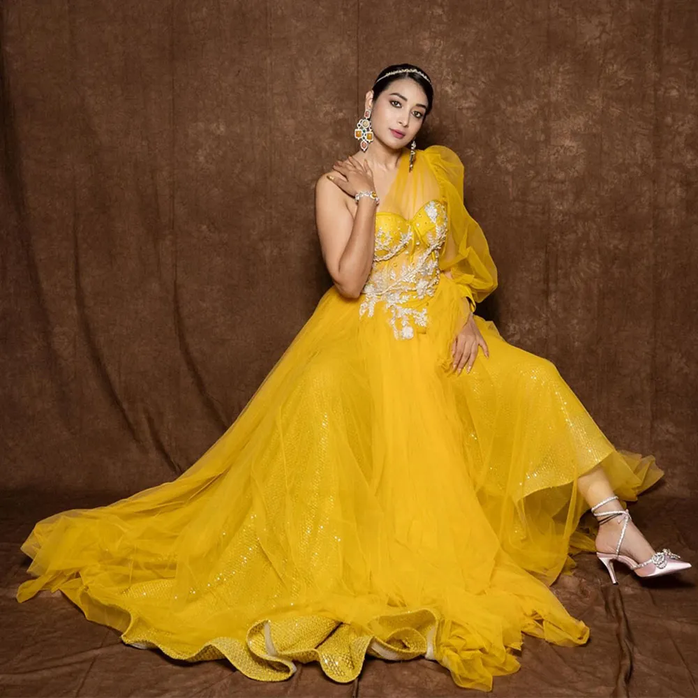 Mini robe de bal jaune Chic à manches simples, avec surjupe en dentelle, avec des Appliques perlées, robe courte pour occasions spéciales