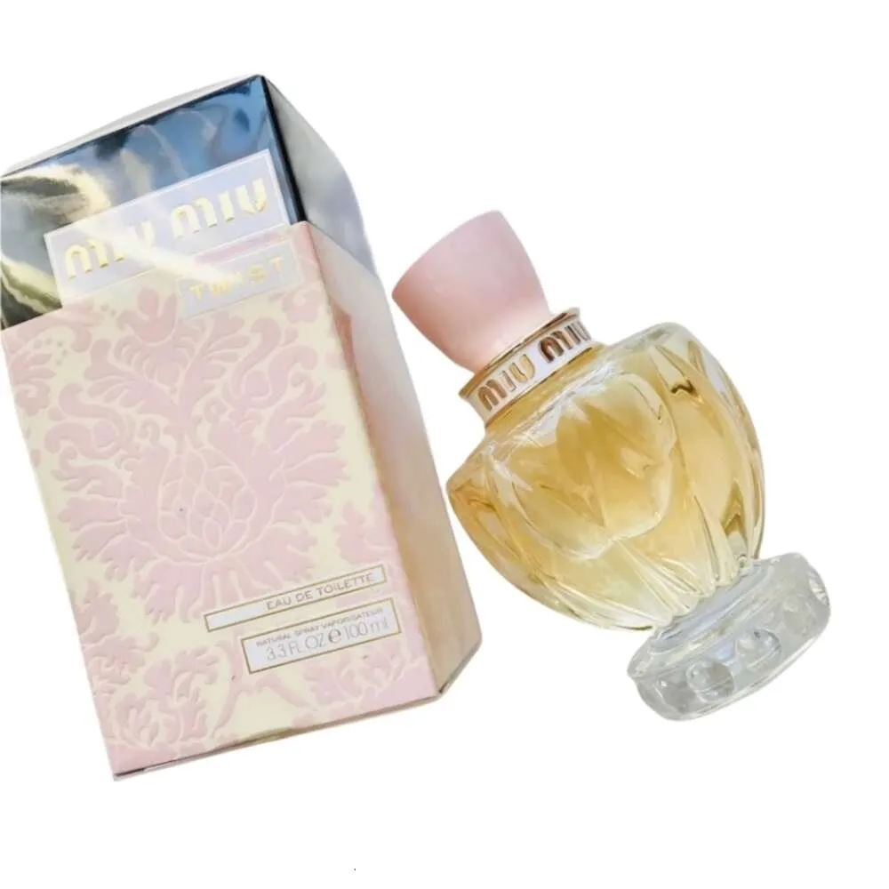 Perfumy Zapachy dla kobiet Mumius Sześć pokoleń kobiet o tym samym imieniu Podróż do bajki Eau de Toolette Women 100 ml