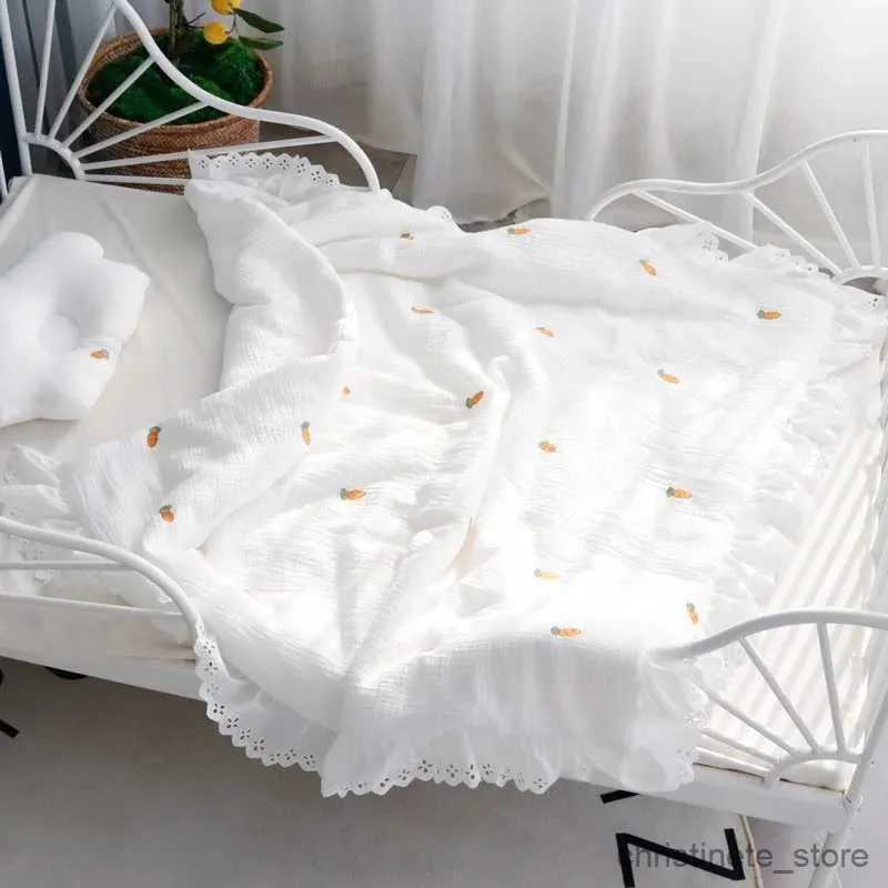 Blankets Swaddling Winter Thick Embroidery White Muslin Cotton Blanket With Lace Baby Swaddle Soft Baby Comforter Princess Baby Receiving Blankets R231130