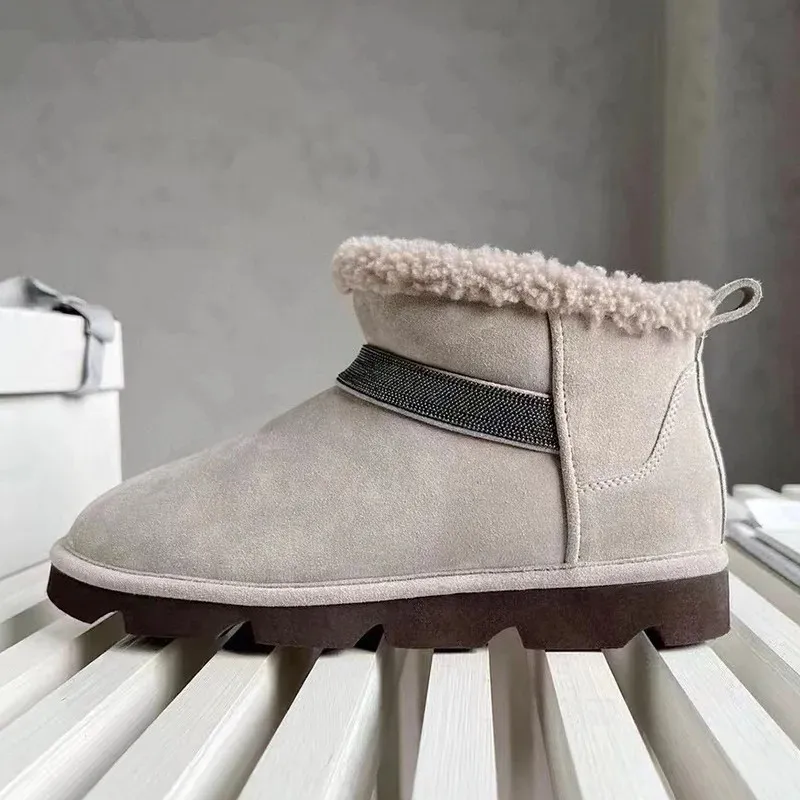 Inverno feminino fundo grosso camurça tornozelo botas 2023 novas botas de neve de pele plana dedo do pé redondo decoração de metal forro de lã simples botas curtas