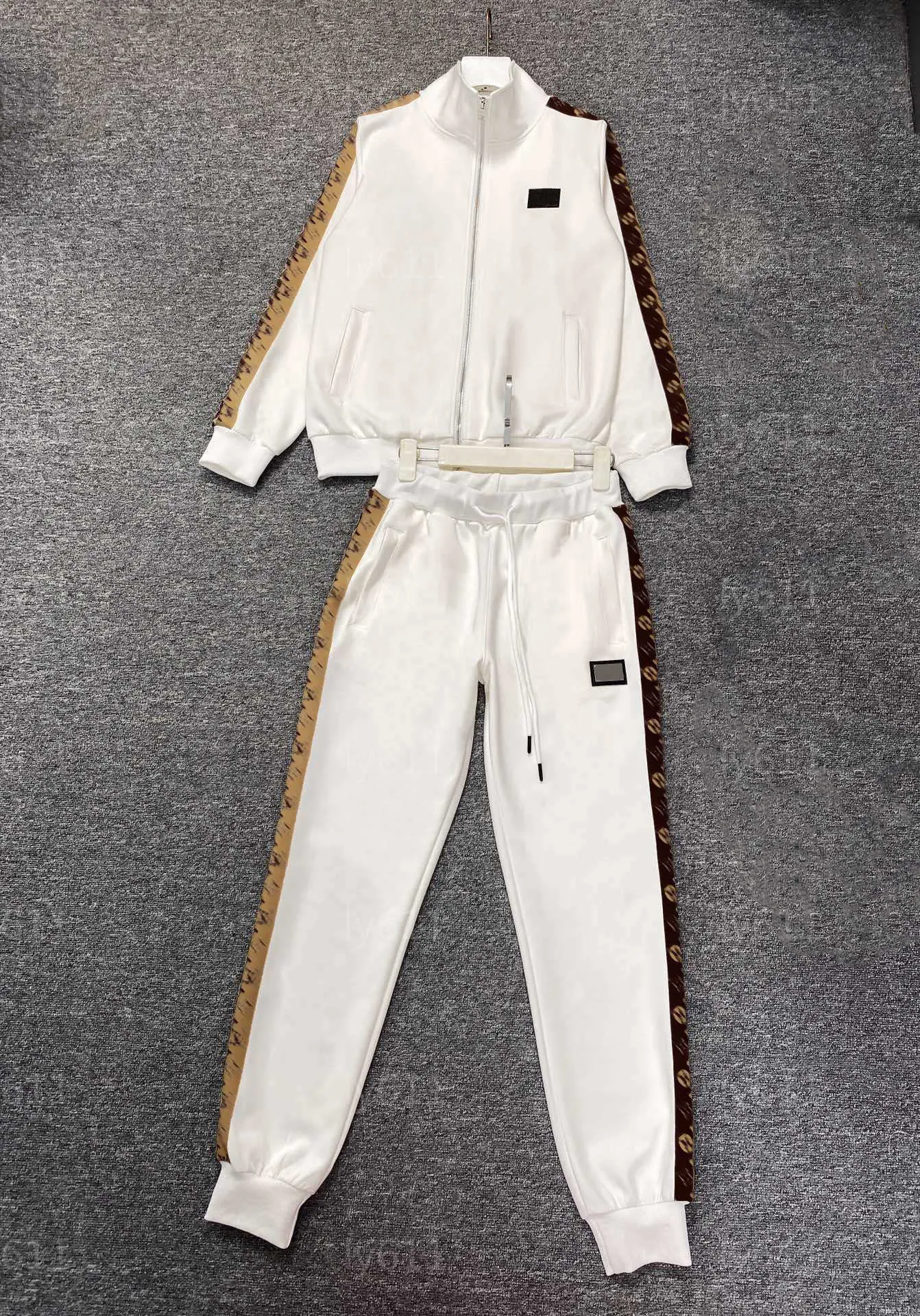 Sweatsuit Designer Tracksuit Kvinnor Sweatsuits Casual White Two Piece Set Letter Woven Tape Långärmad jacka byxor Bomull Pantsuit 2 Piece Set Women Clothing