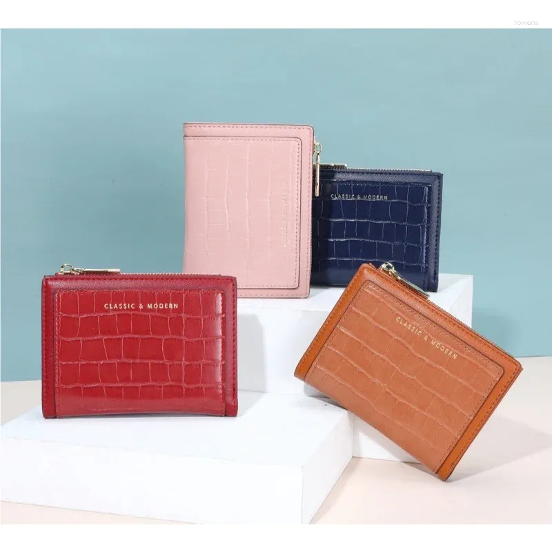 Portfele Wysokiej jakości Kobiety Krótka Lady Pu Krokodyl Wzór Bifold Tourse Solid Color Card Holders Red Monety Samica