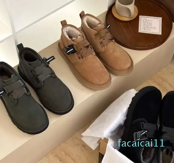 stivali Neumel Quickclick da uomo Ygg camoscio foderato in lana con fibbia Chukka nero Boot Australia UGGsboot Uglies Shearling foderato in lana con fibbia Bootie Scarpe invernali Trainer