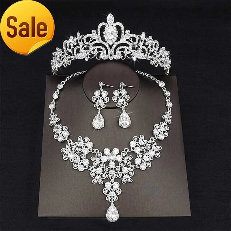 2018 goedkope drop -rhinestone bruiloft sieraden set ketting kroon tiaras kroon oorbellen hoofddeksel kralen driedelige feesten bruidsaccessoires