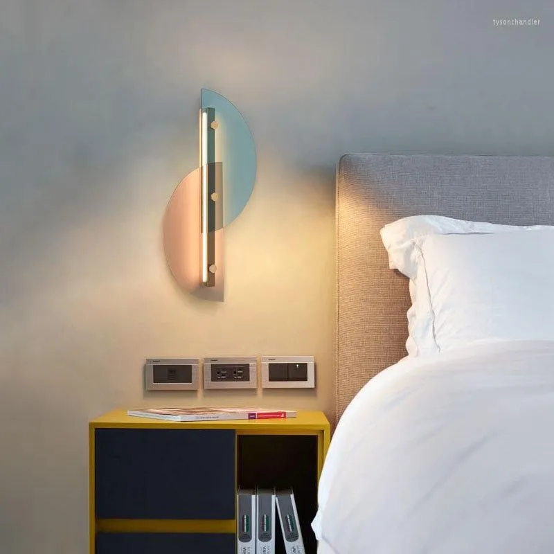 벽 램프 현대 크리스탈 루미나리아 LED 침실 조명 장식 기숙사 방 장식 골동품 램프 스타일 라이트 외관