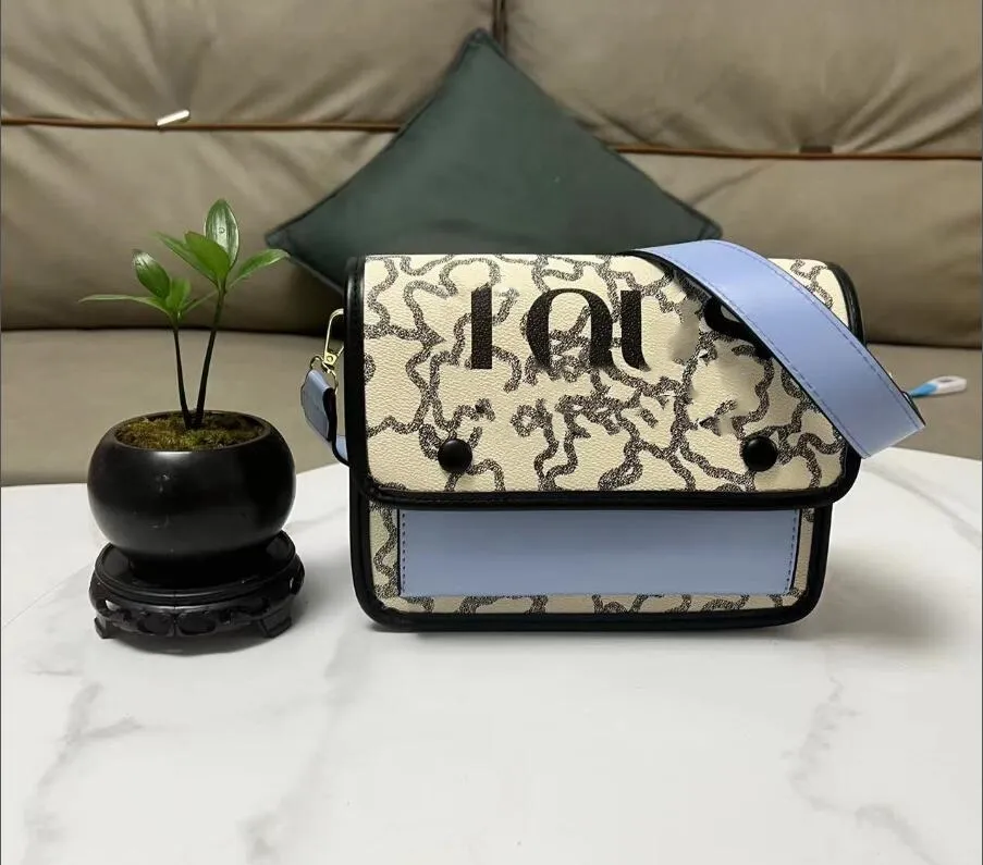 10a Designer Kobiety Solid Toous La Rue Audree Crossbody Torka skórzana klapa magnetyczna torebka Czarna biała różowa torebka torby na ramię