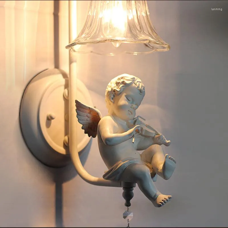 Lâmpada de parede estilo europeu Light Creative Resin Violin Angel Bedroom decorativo