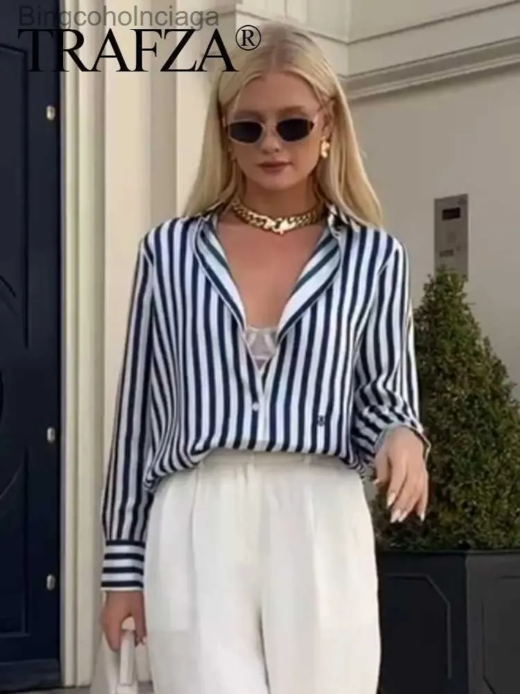 Kobiety damskie bluzki Trafza Stripe Stripe Long Sle Bluzka Vintage Top Top Y2K Loose Street Shirts Spring Nowa moda guzika satynowa koszula Blousel231130