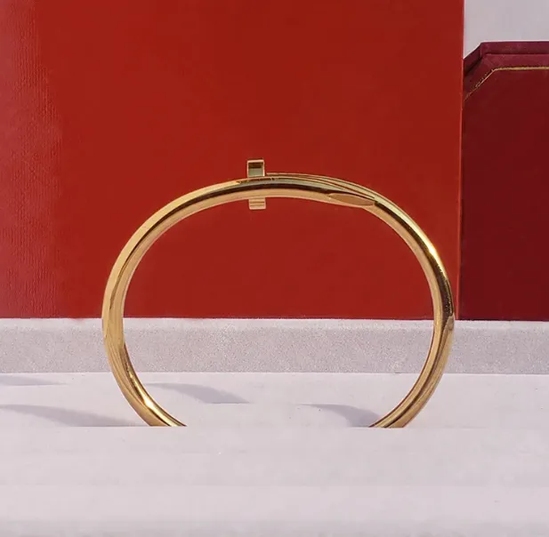 Pulseira pulseiras joias para mulheres moda pulseira liga de aço titânio folheado a ouro artesanal