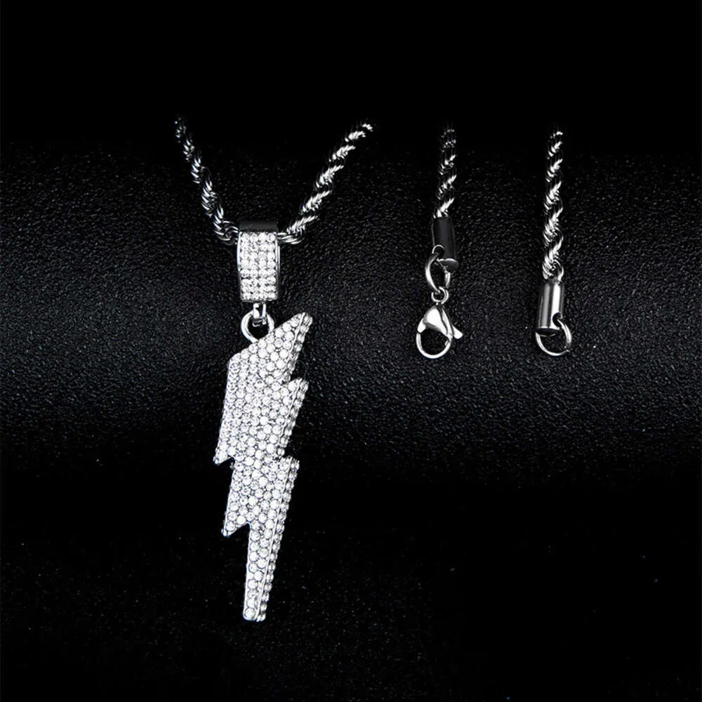 Collier pour hommes de chaîne à maillons cubains pendentif hip-hop en diamant complet à quatre côtés lumière de luxe pendentif éclair en trois dimensions collier Hip Hop bijoux pour hommes