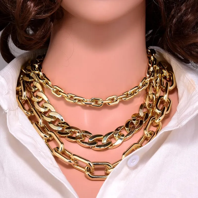 Chain Cheker Fashion Gold Bated acrílico na estética do pescoço para mulheres colares de bibra para mujer jóias presentes do ano