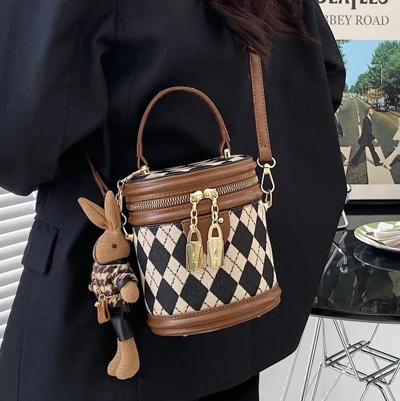 Sacs à bandouliers Luxury Designer Zipper Small Sacs Fashion Fashion Women's Sac For Women Leather Bucket 2024 TREND PENDANT FEMME