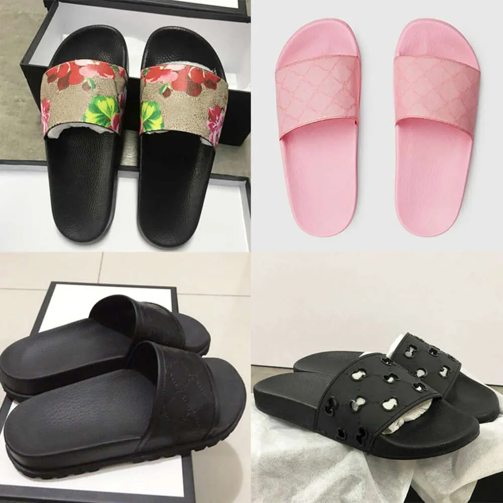 Dames Sandalen Slippers Merk Rubberen Slipper Wit Zwart Breed Strand Platte Slip-On Sandalen Zomer Dunne Bodem Outdoor Slippers Met Doos NO010