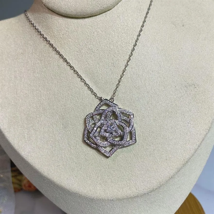 ROSE series necklace PIAGE pendants Inlaid crystal Extremely 18K gold plated sterling silver Luxury jewelry high quality 5A brand 296N