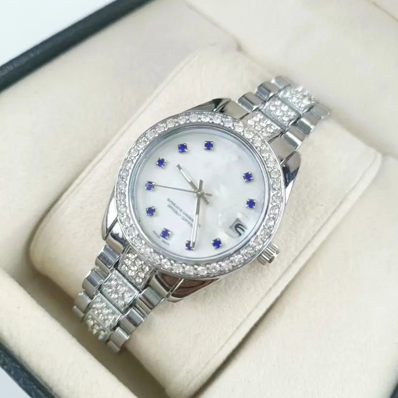 고급 Moissanite Diamond Watch 아이스 아웃 시계 디자이너 여성 시계 LADY 시계 Montre Automatic Quartz Movement Watches