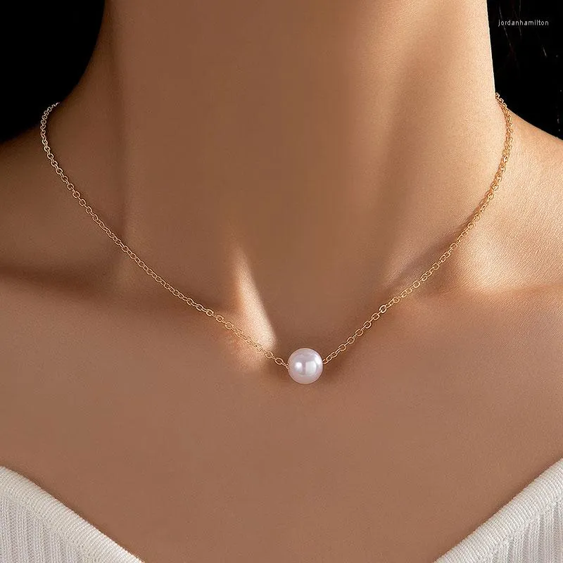 Dropship Flower Shape Braid Necklace Faux Pearls Short Choker Necklace  Minimalist Creative Neck Jewelry For Women to Sell Online at a Lower Price  | Doba