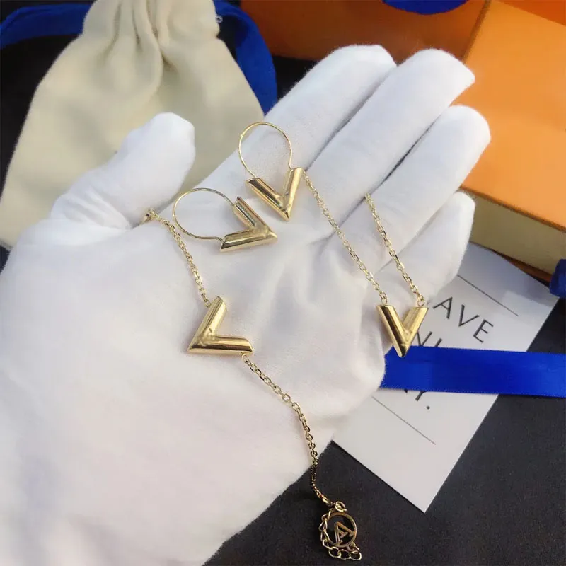 Jewelry Sets Bracelets Earrings Necklace Brand Letter Designers Gold Plated Geometric Earring for Women Wedding Party Jewerlry Accessories