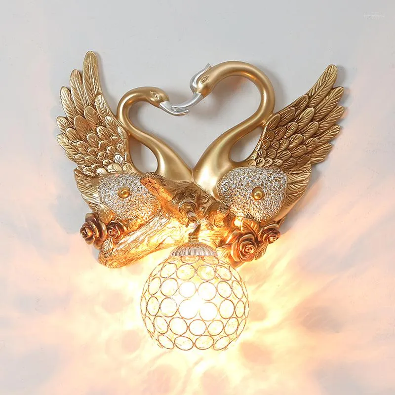 Wall Lamps Loving Swans Lights Sconce Gold Luxury Crystal Lighting Fixtures For Living Room Decoration Bedroom Mirror Bird Lamp