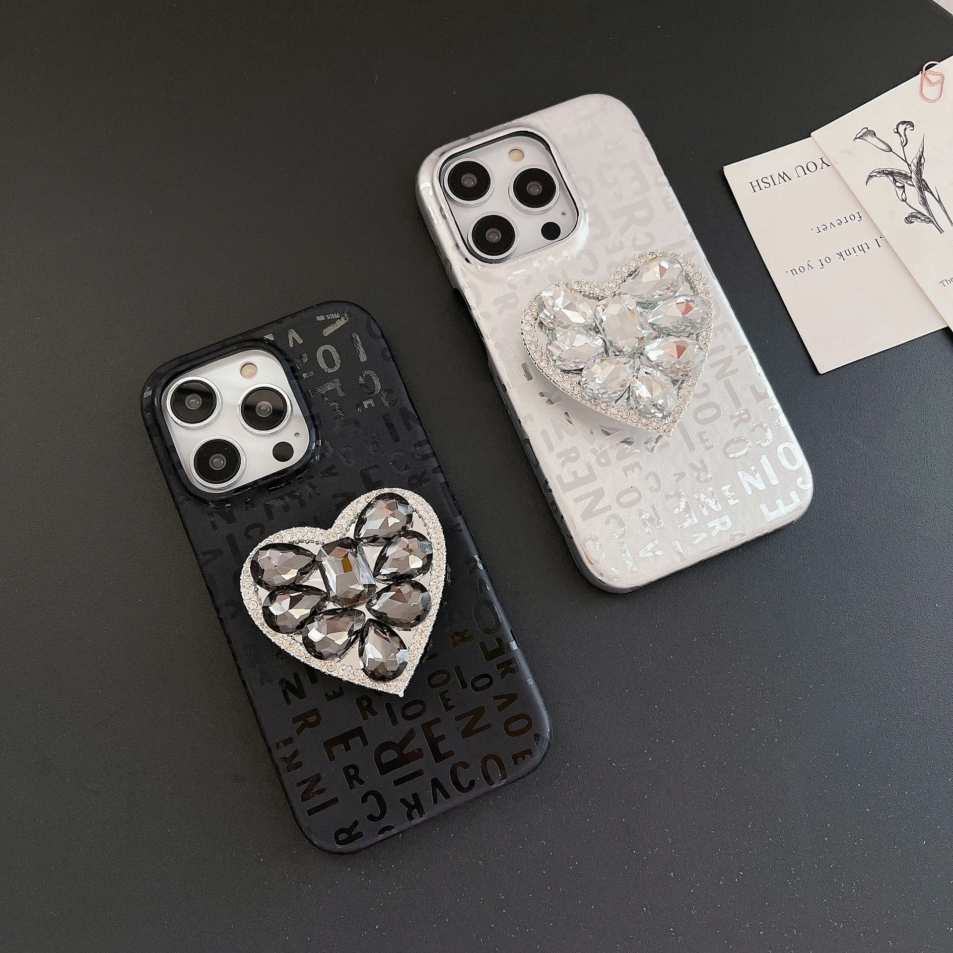 Love Diamond Heart Laser Cases para iPhone 13 Pro Max 12 promax Fashion Covers iphone14pro plus 14promax Protección de cubierta completa Estuche a prueba de golpes con anillo Stent Holder