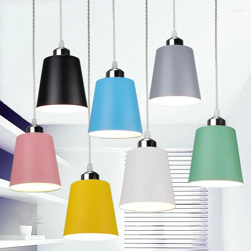 Lampes suspendues Nordic Color Lighting Fer Lumière Postmoderne Décor À La Maison Intérieur Lampe Suspendue Lustre T Restaurant LED Plafond Maison E27