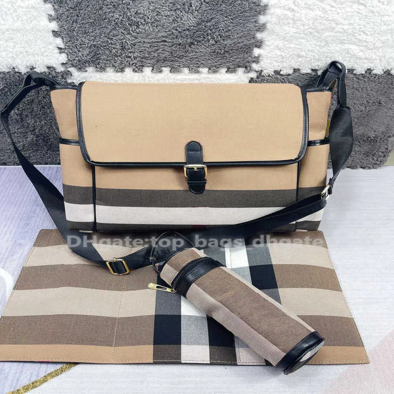 Multifunctional dry designer diaper bag luxury tote for baby infant simple classical nappy stackers black grey mother changing bag holiday waterproof
