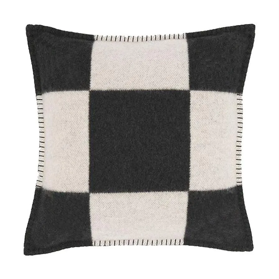 Leisure Woven Jacquard Cashmere Cushion Pillow Case Nordic Letter Decorative Pillows Home Warm Wool Pillowcases Room Decoration239S