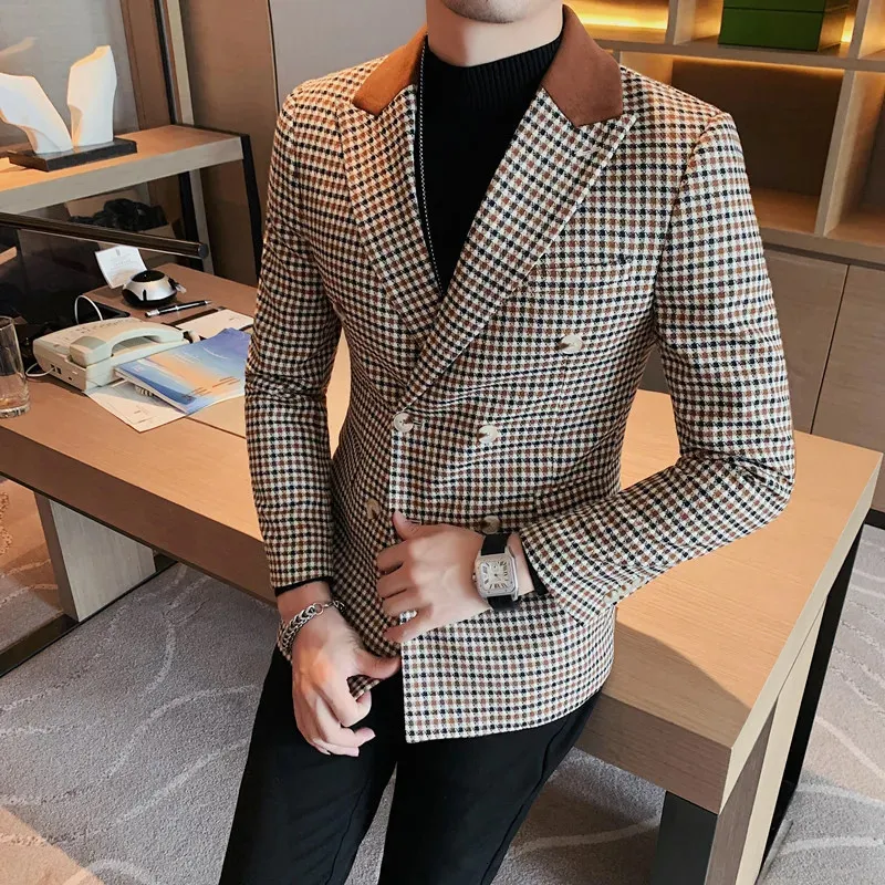 Mens Suit Blazers Doublebreasted Business Casual Suit Jacking과 격자 무늬 패치 워크 디자인 남성 Blazer Slim Fit Verde Hombre 231129