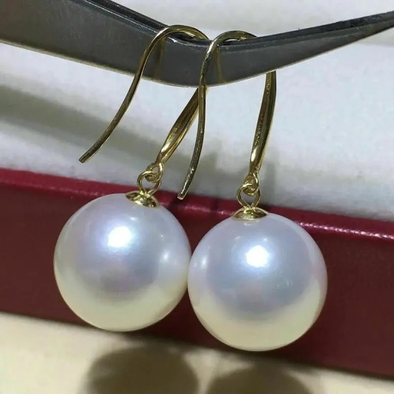 Chains Gorgeous 10.3mm South Sea Round White Pearl Dangle Earring