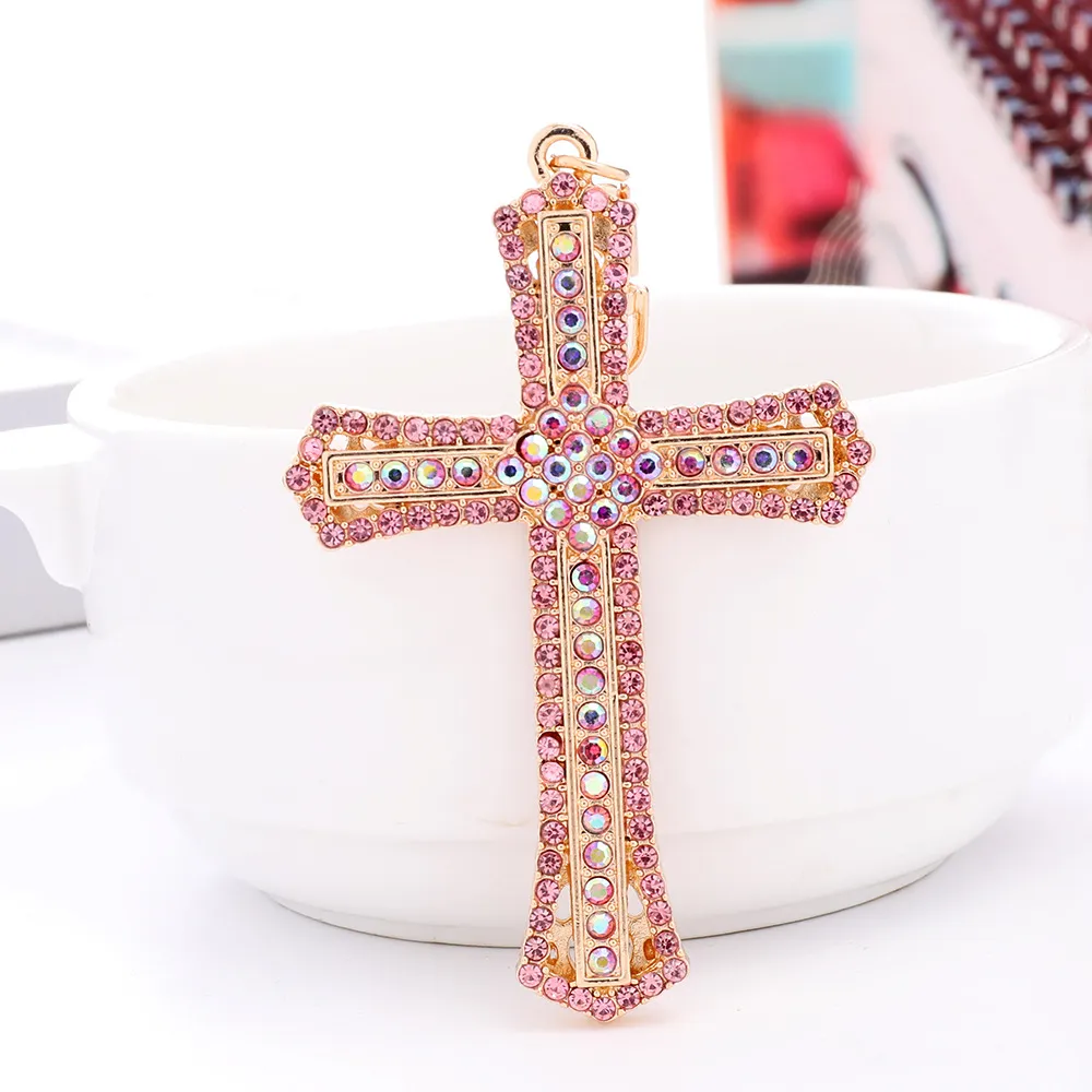 Ornamentos de moda Creative Diamond Diamond Cross Kichain Wholesale Metal Automobile pendurado ornamento pequeno presente