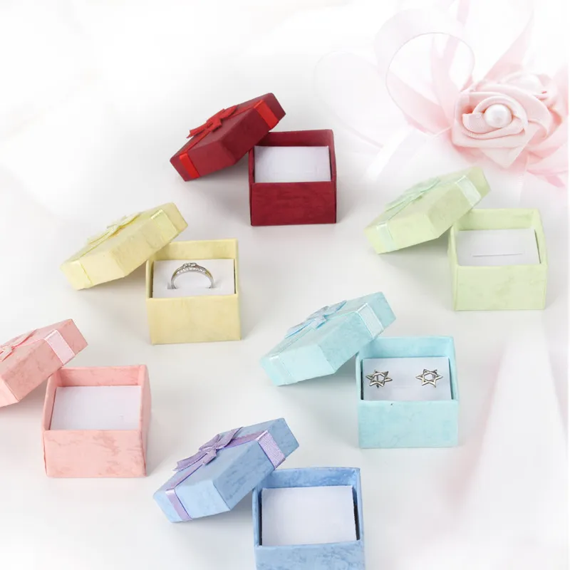 Cute Small Paper Jewelry Boxes Organizer for Rings Earrings Necklace Storage Box Jewellery Packing Storage Gift Case Wholesale 4cmX4cmX2.7cm