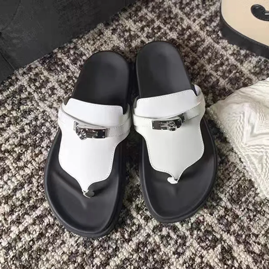 Moda Empire Sandal Terlik Ayakkabı Bej Sable Blanc Lüks Kadın Deri Süet Kauçuk Flip Floplar Metal Düğme Platformu Sandalet Günlük Slayt Ayakkabı