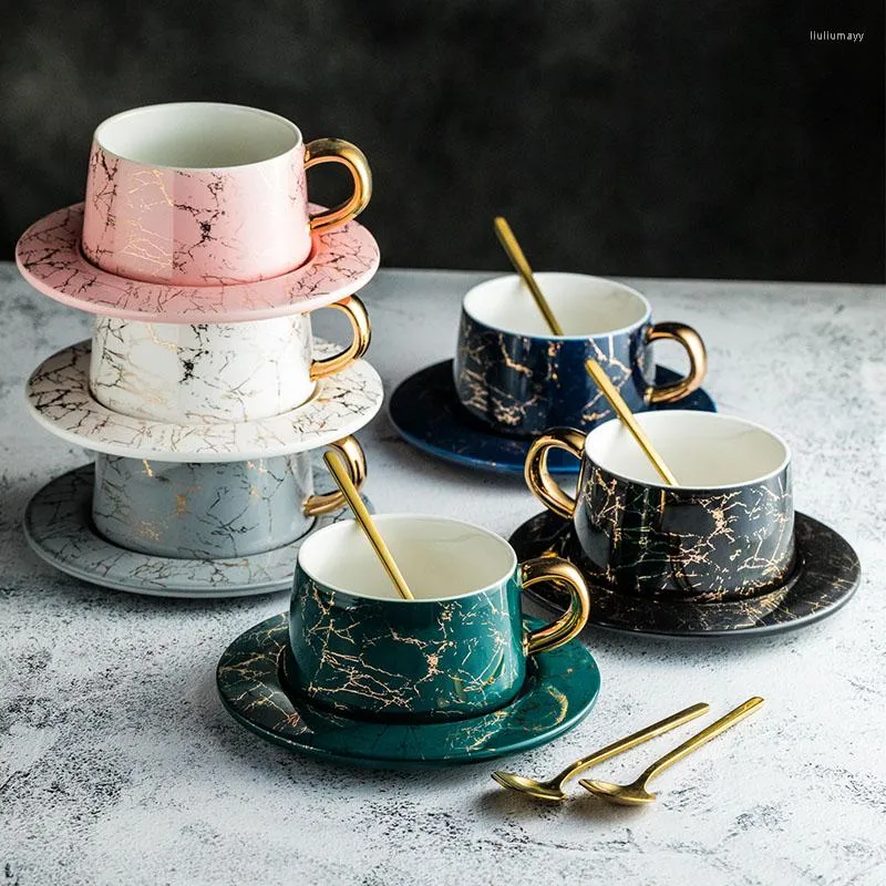 Tasses et soucoupes en marbre européen, tasse à café italienne, plat en céramique, fleur de thé, coffret cadeau familial, petite cuillère délicate