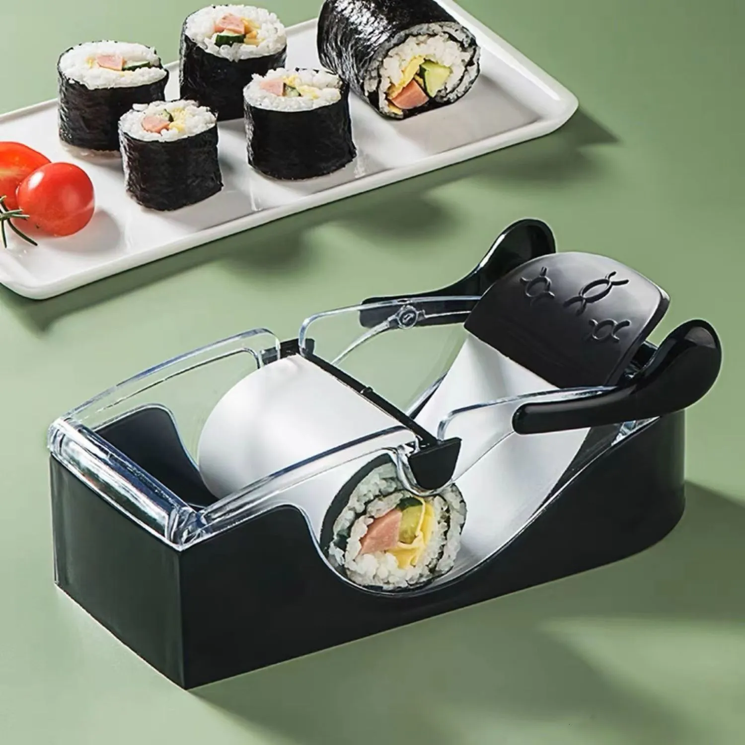 Sushi Tools Lazy Man Automatic Mould Taiwan Rice Ball Tool Household Roller Shutter Grinder Seaweed Steamed Artifact 230201