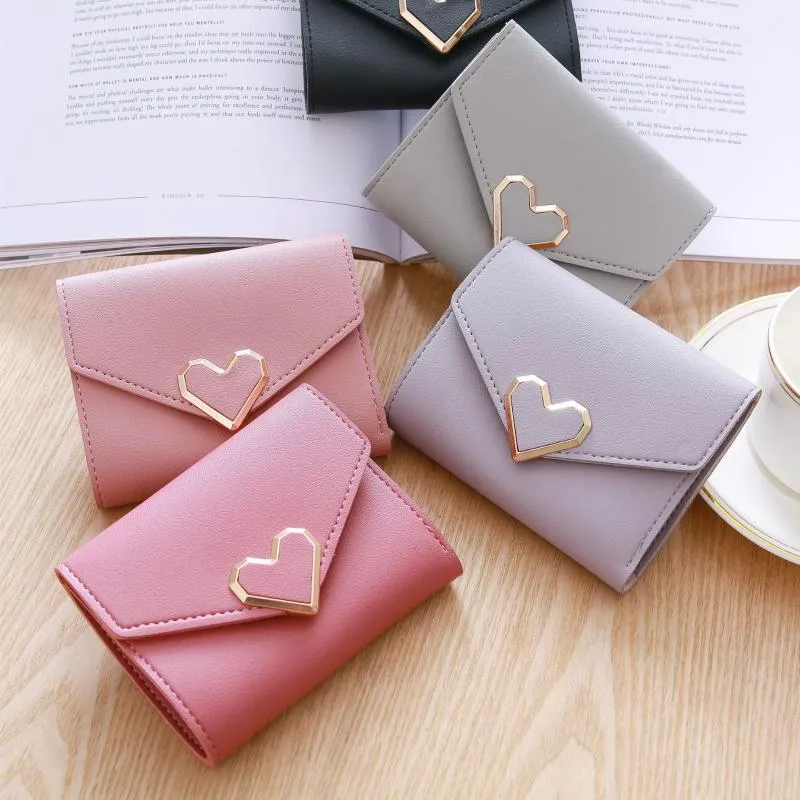 Portafogli 2023 Piccolo a forma di cuore fresco per donna Ladies Sweet Love Designer Money Bag Borsa Student Cute Slim