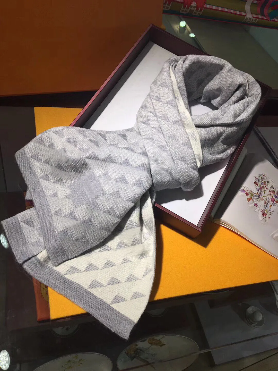 2023 nuovo marchio sciarpa calda da uomo e da donna plaid autunno e inverno high-end semplice regalo caldo cashmere bib191U