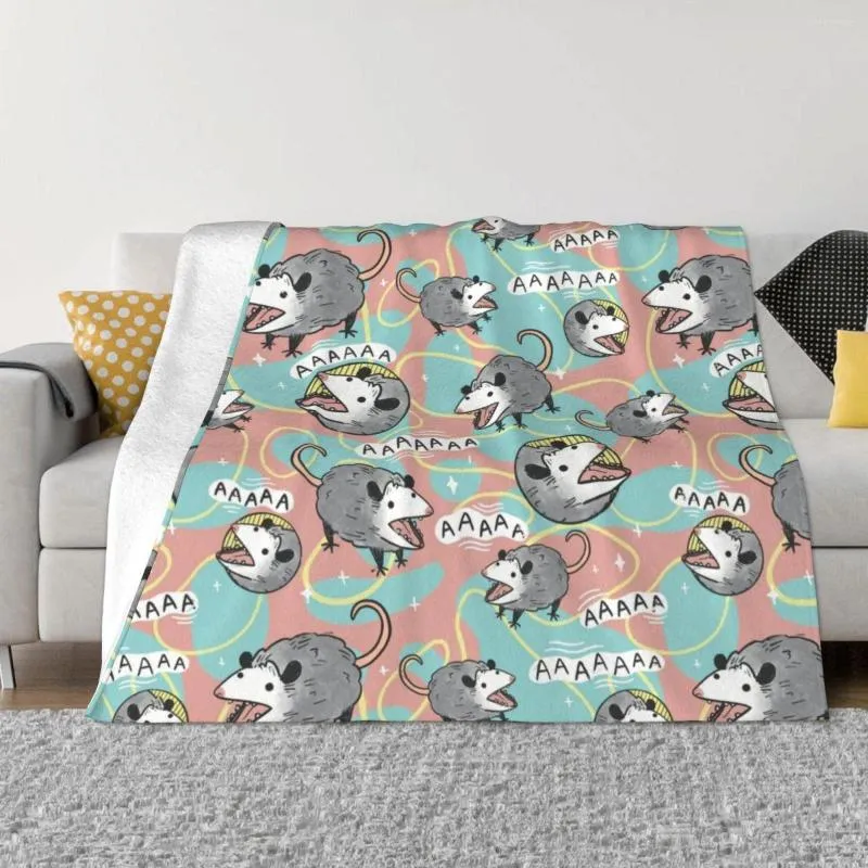 Couvertures Opossum dessin animé Plaid canapé couverture flanelle Textile décor Animal Collage cadeau jeter couverture pour lit canapé literie jette