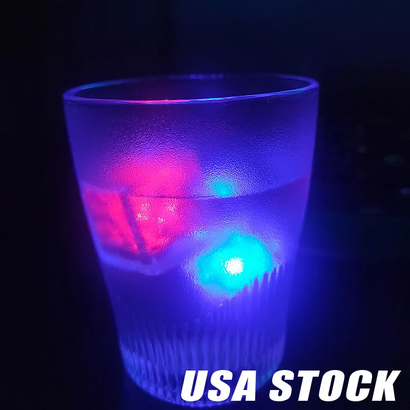 LED ICE CUBES Lätt vattenaktiverad blixt Lysande kublampor Glödande induktion Bröllopsfödelsedagsstänger Dryckdekor Nattningslampor 960pack/parti