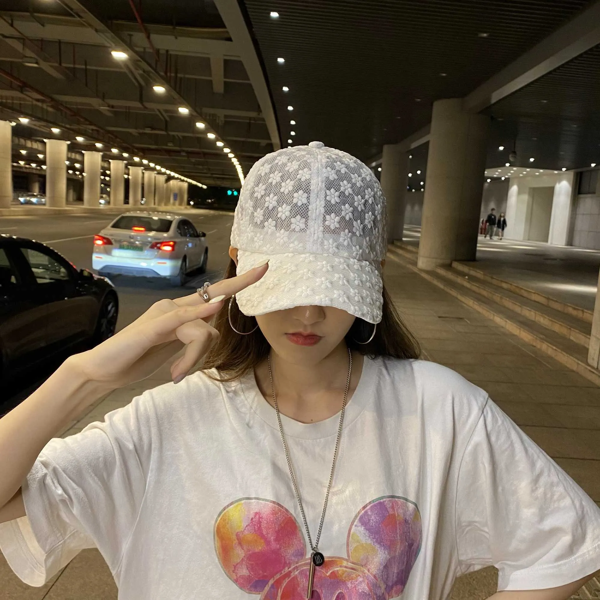 Breathable Lace Flower Mesh Sequin Baseball Cap For Women Hollow Floral  Design With Sun Protection Visor White G230209 From Sihuai06, $8.06