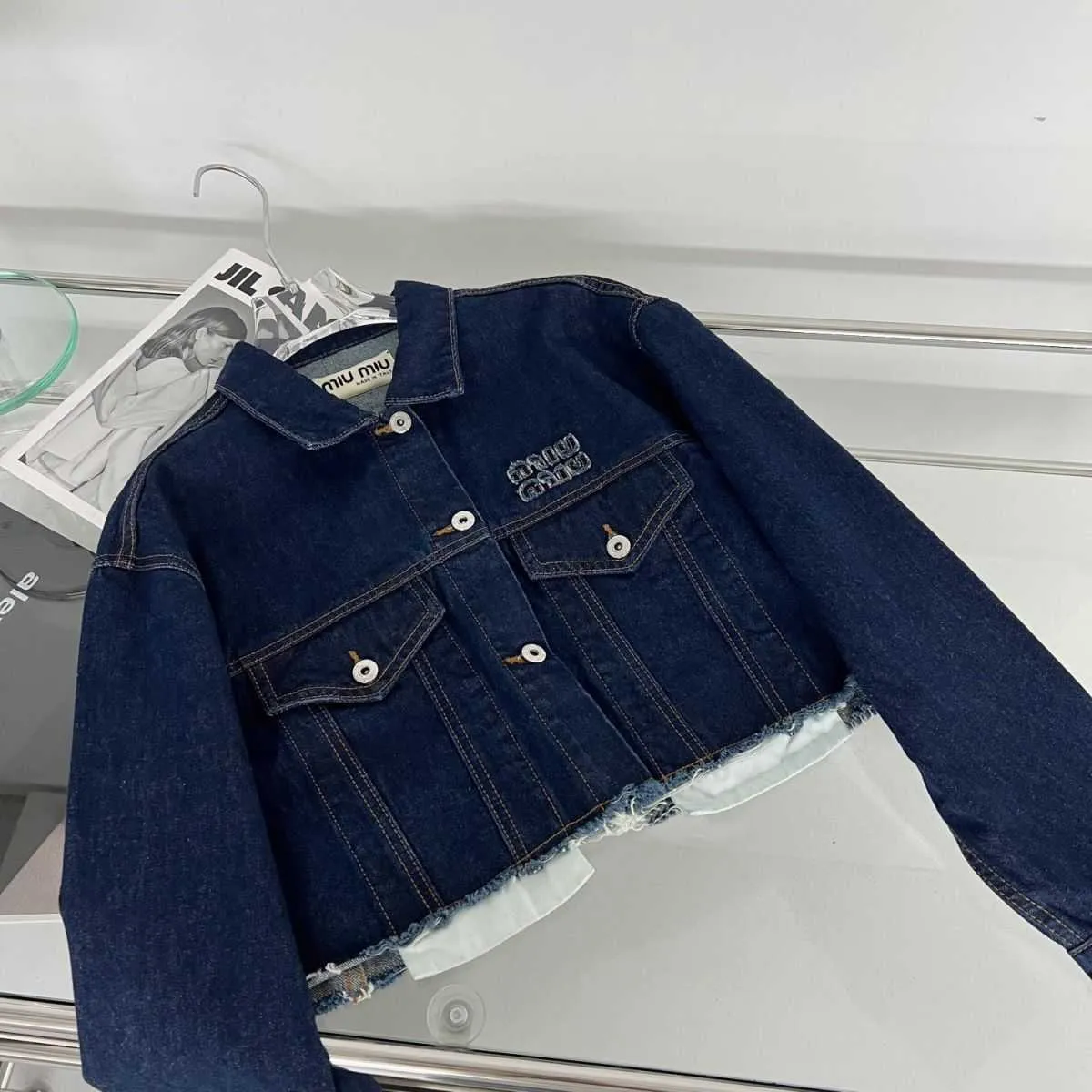 Mivmiv veste veste en jean femmes vestes printemps été chemise décontractée lettres montrer taille haute jupe Miui deux pièces tempérament Miui manteau 3965