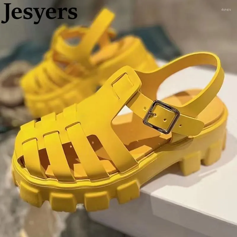 Strand Weave Vrouwen Plastic Platte Zool Sandalen Dikke Uitsparingen Metalen Gesp Platform Sandalias Zomer Kust Vakantie Schoenen 2024 135