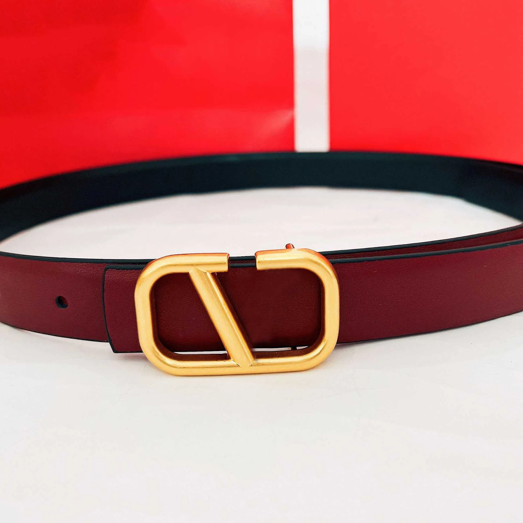 Moda Women Belt Colorful Cowhide Letter V Buckle lisa Men Belts Largura 2,5cm 3,8cm Cintur￣o de designer de luxo