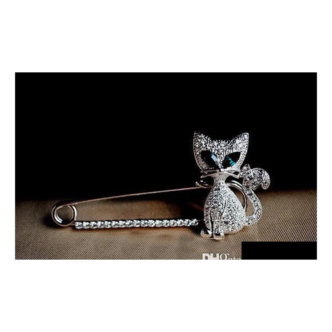 Pins Brooches Brooch Beautifly Jewellery South Korea Greeneyed Cat Rhinestone Animal Pin Christmas Drop Delivery Jewelry Dhjsa