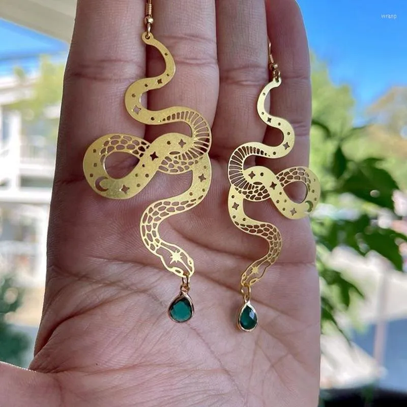 Dingle örhängen alternativ Snake Star Moon Hollow Charm Women Gold Plated Pendant Ear Hook Mysterious Goth smycken Tillbehör