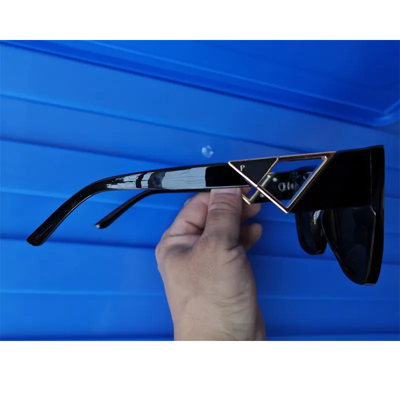 2023 Дизайнерские солнцезащитные очки Классические очки Goggle Outdoor Beach Sun Glasses для мужчины Смешайте цвет. Пополнительная треугольная подпись 238i