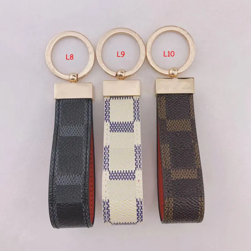 Dise￱ador de llavero de moda para hombres Llaveres de cuero hechos a mano Carta Keychains de autom￳viles para mujeres Ropio colgante de lujo 18 estilos