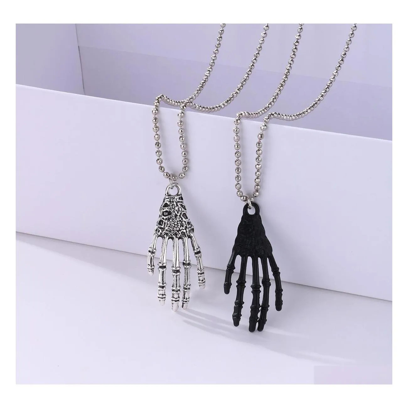 H￤nge halsband halloween sier svart skelett hand halsband f￶r m￤n kvinnor choker 2 st/set drop leverans smycken h￤ngen dhdw6