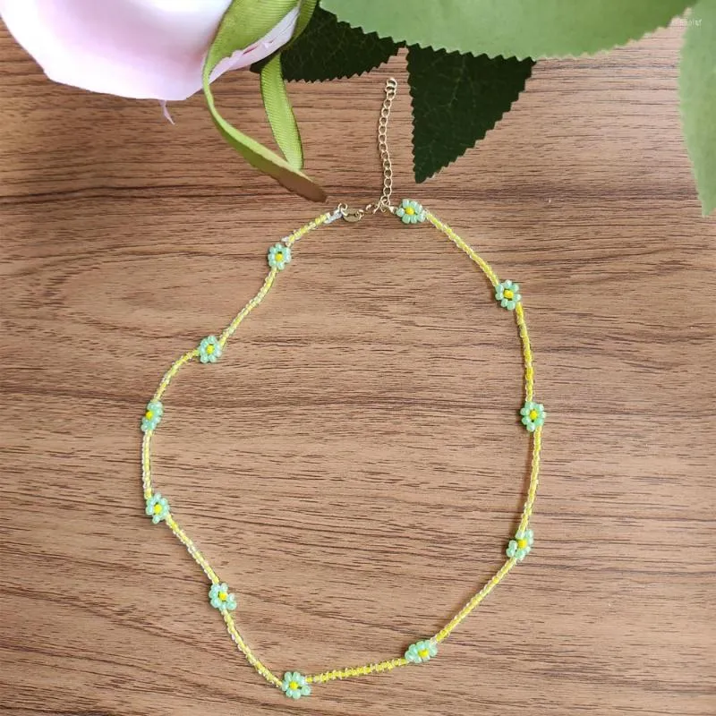 Catene 2023 Corea Bella Margherita Fiori 2.5mm Giallo/Verde In Rilievo di Fascino Dichiarazione Breve Collana Del Choker Per Le Donne Gioielli Vacanza