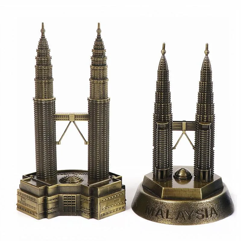 Figurine decorative Oggetti Creative Retro Decorazione in ferro Bronzo Malesia Petronas Towers Famoso in tutto il mondo Mini artigianato Miniature Regalo Prese